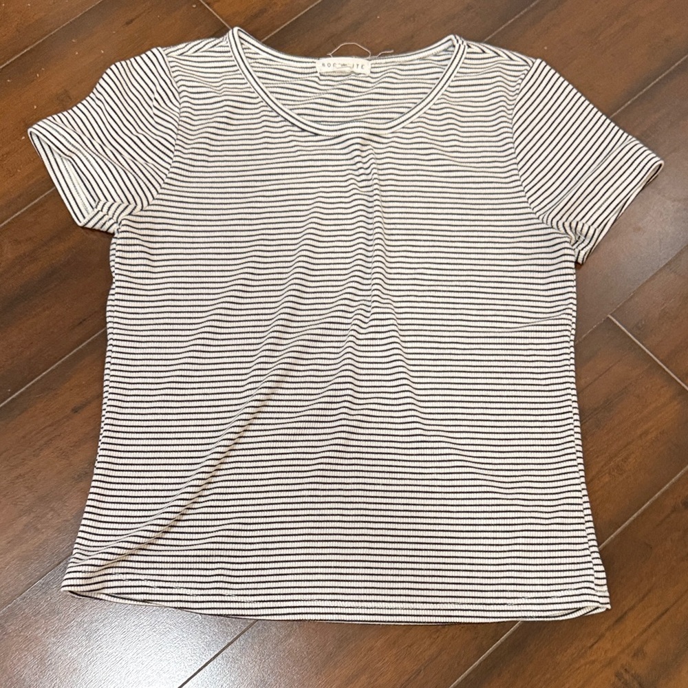 Vero Moda Classic Black and White Striped Tee